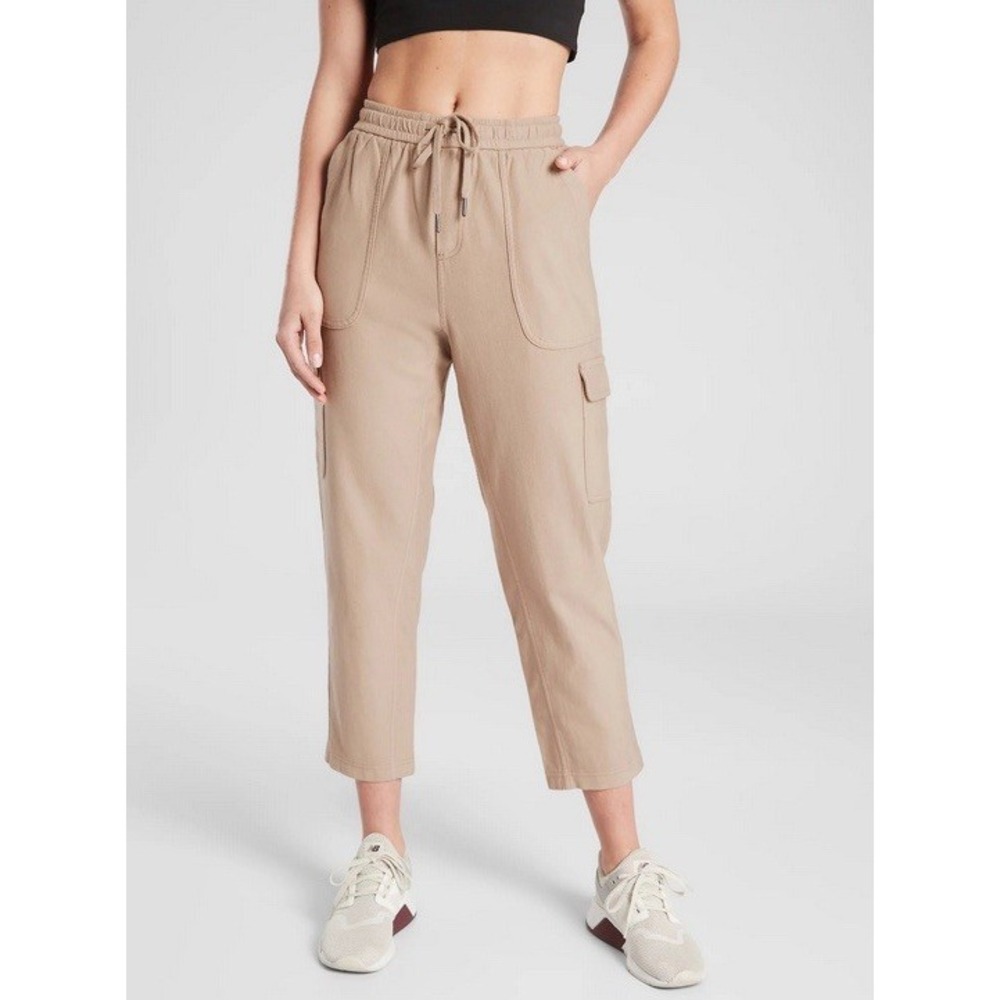 NWT Athleta Farallon Cargo Crop Size 6T Taupe‎